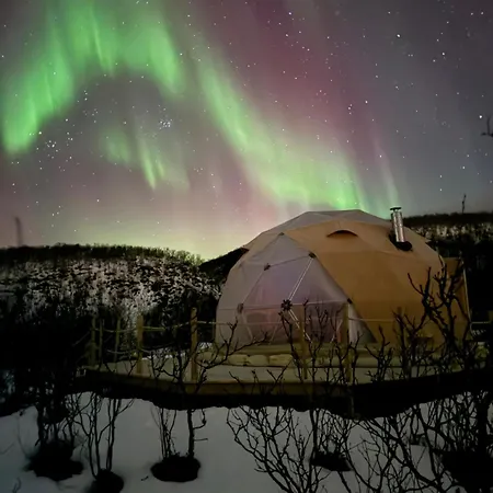 Northern Light Panorama Evenes Lüks kamp alanı